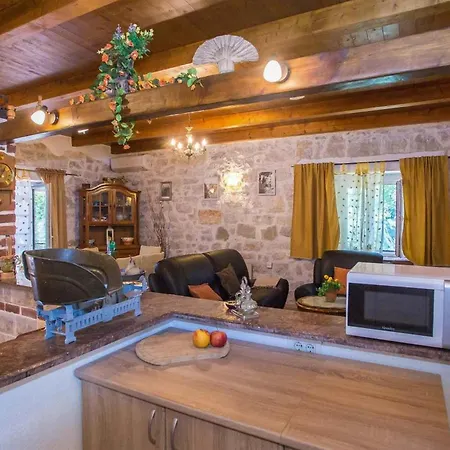 Casa Lukas Ferienhaus *