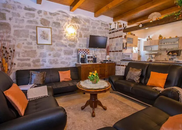 Casa Lukas Nyaraló *